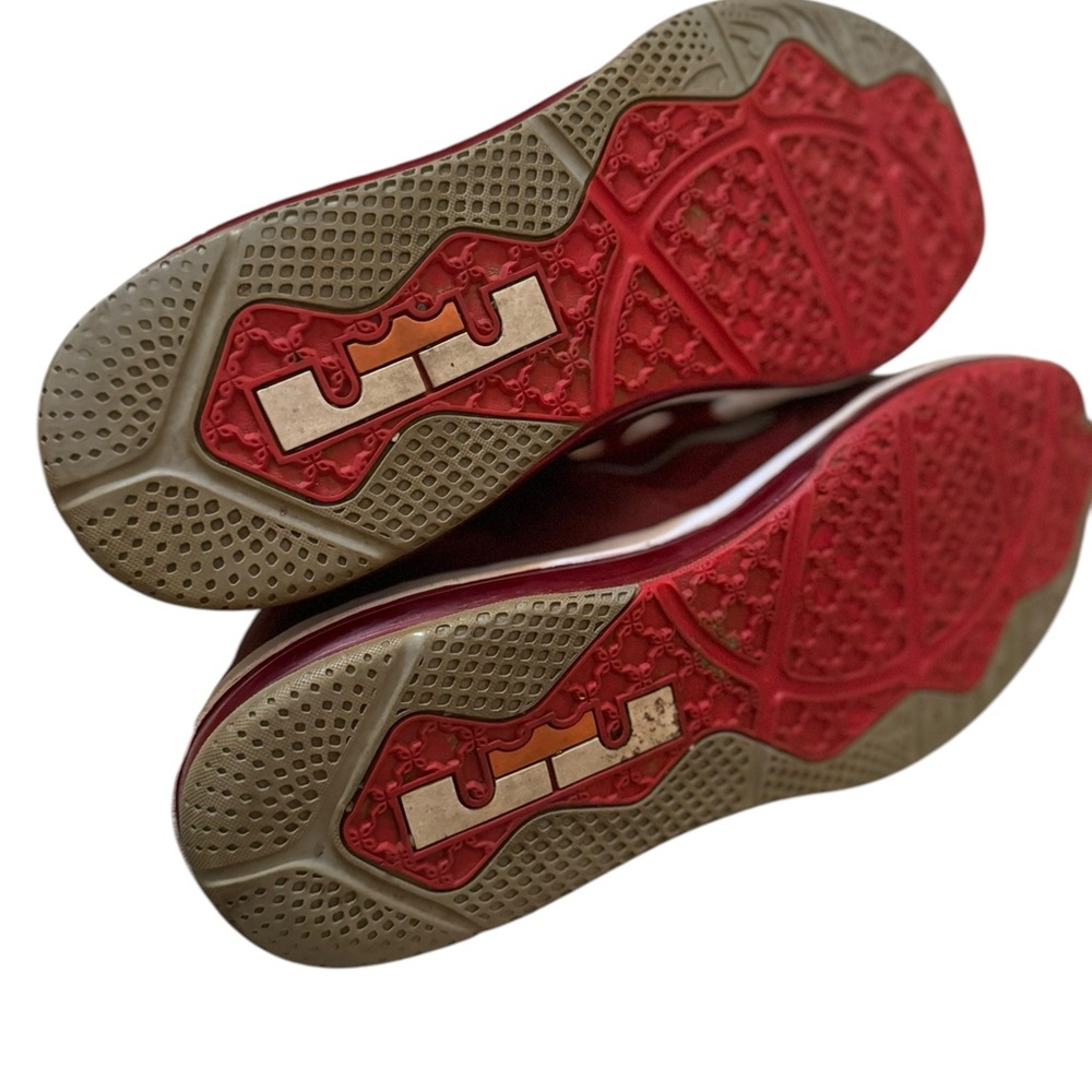 NIKE LeBron Low Cherry MENS 14 Basketball Shoes 510811-600 FAST SHIPPING - Picture 4 of 8